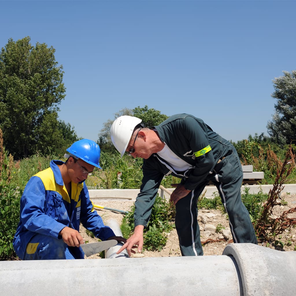 constructeur/trice de réseaux de canalisations