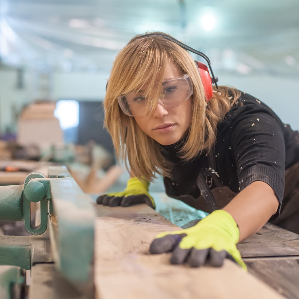 Agent / Agente de contrôle de montage sur bois