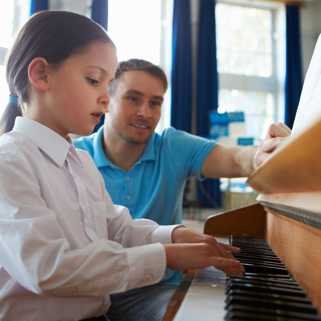 image professeur/e de musique et de danse