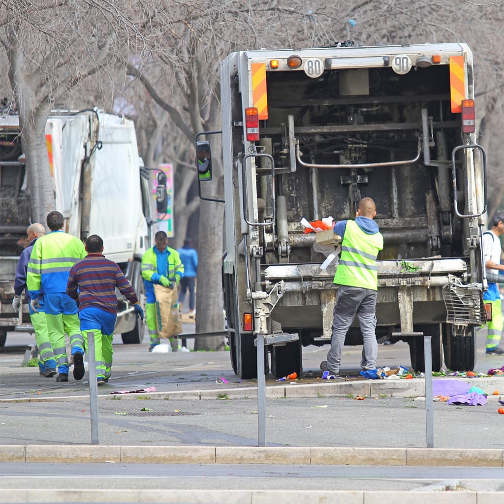 image responsable de la collecte des déchets ménagers